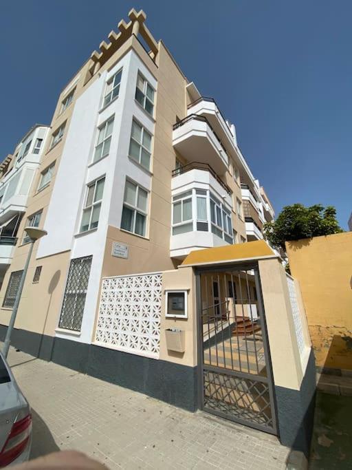 Apartamento A Unos Pasos De La Playa Рота Экстерьер фото