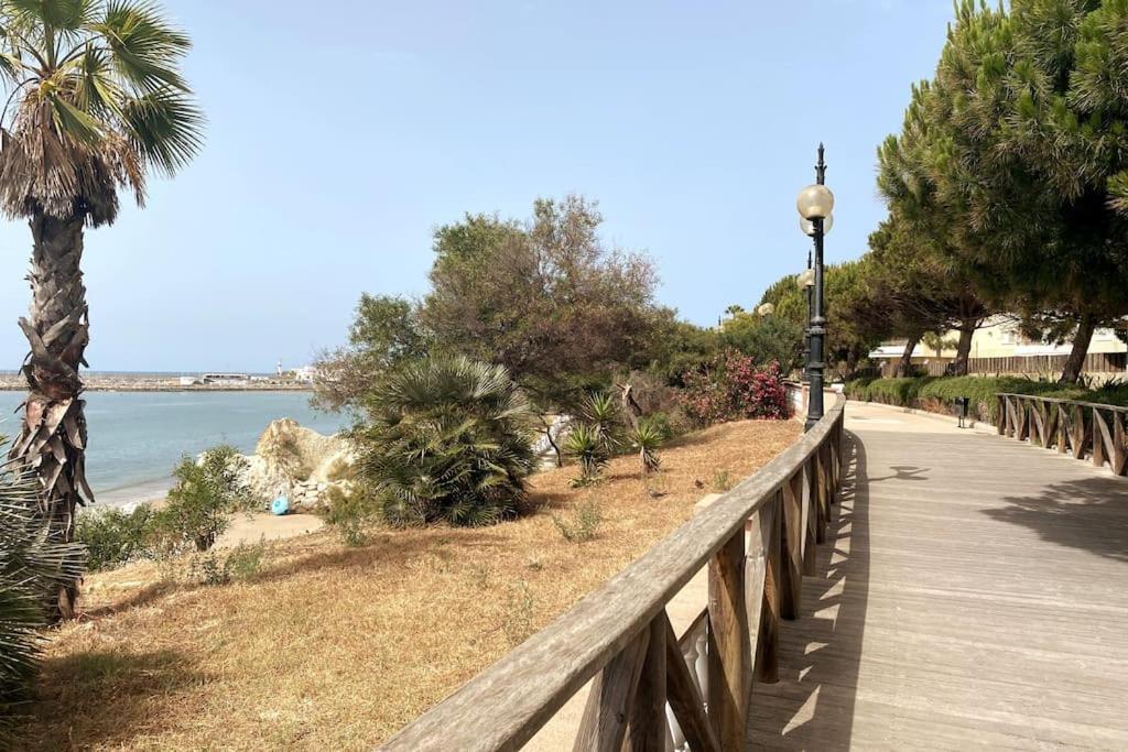 Apartamento A Unos Pasos De La Playa Рота Экстерьер фото